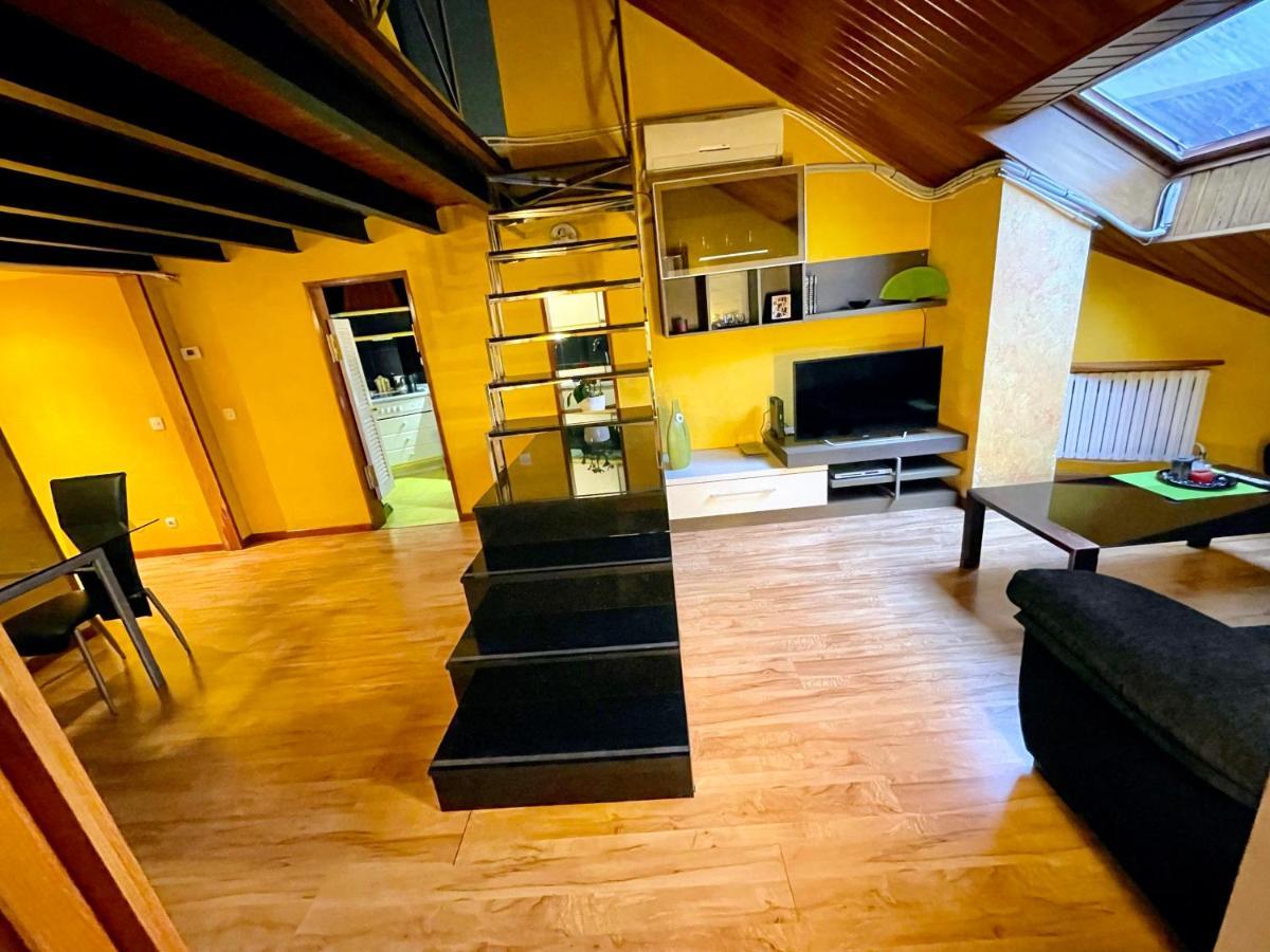 Buhardilla Original Leão Exterior foto